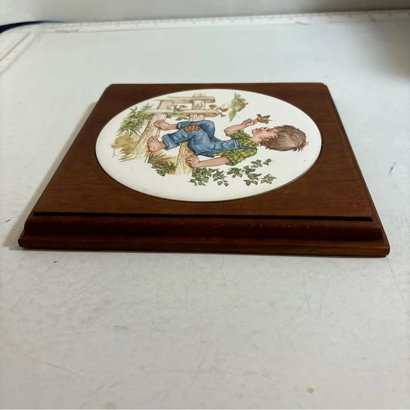 Vintage ceramic wood trivet kitchen hot pad decor art boy with  butterfly - Picture 3 of 12